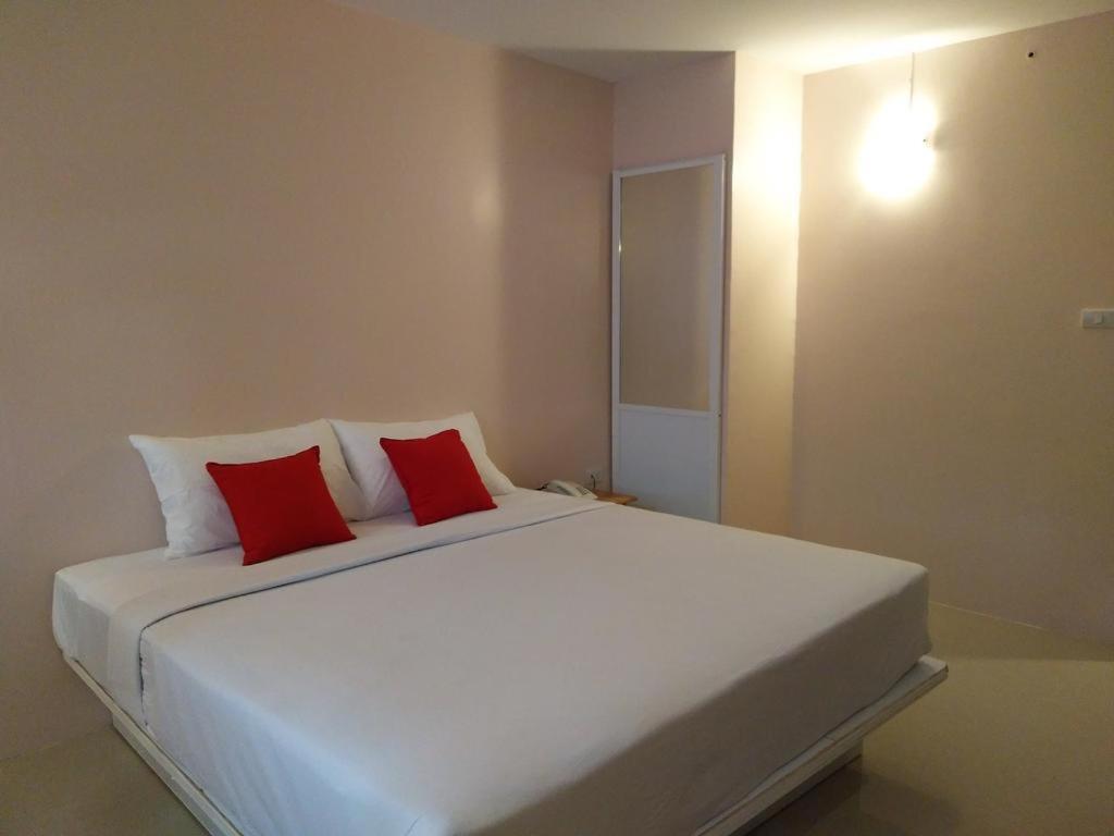 Bird Room Hotel - Pratunam Bangkok Extérieur photo