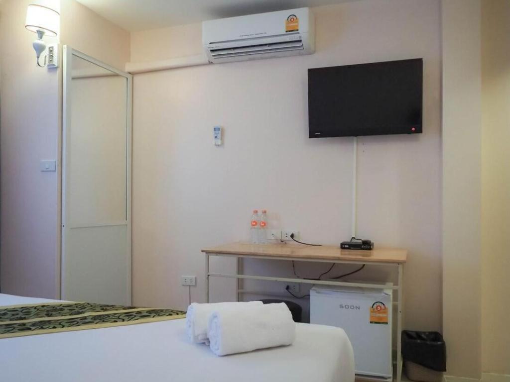 Bird Room Hotel - Pratunam Bangkok Extérieur photo