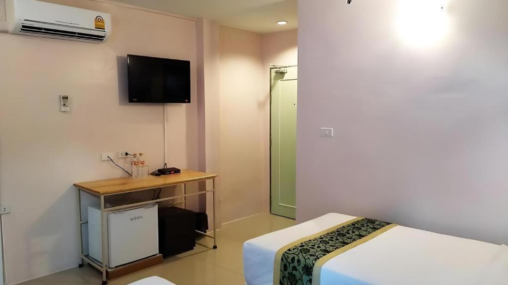 Bird Room Hotel - Pratunam Bangkok Extérieur photo